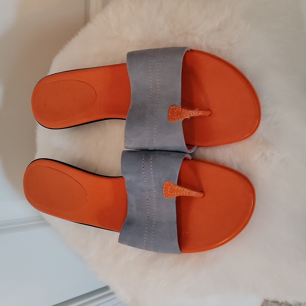Gianni Bini Thong Suede Sandal